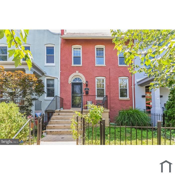 Exterior — red brick townhouse